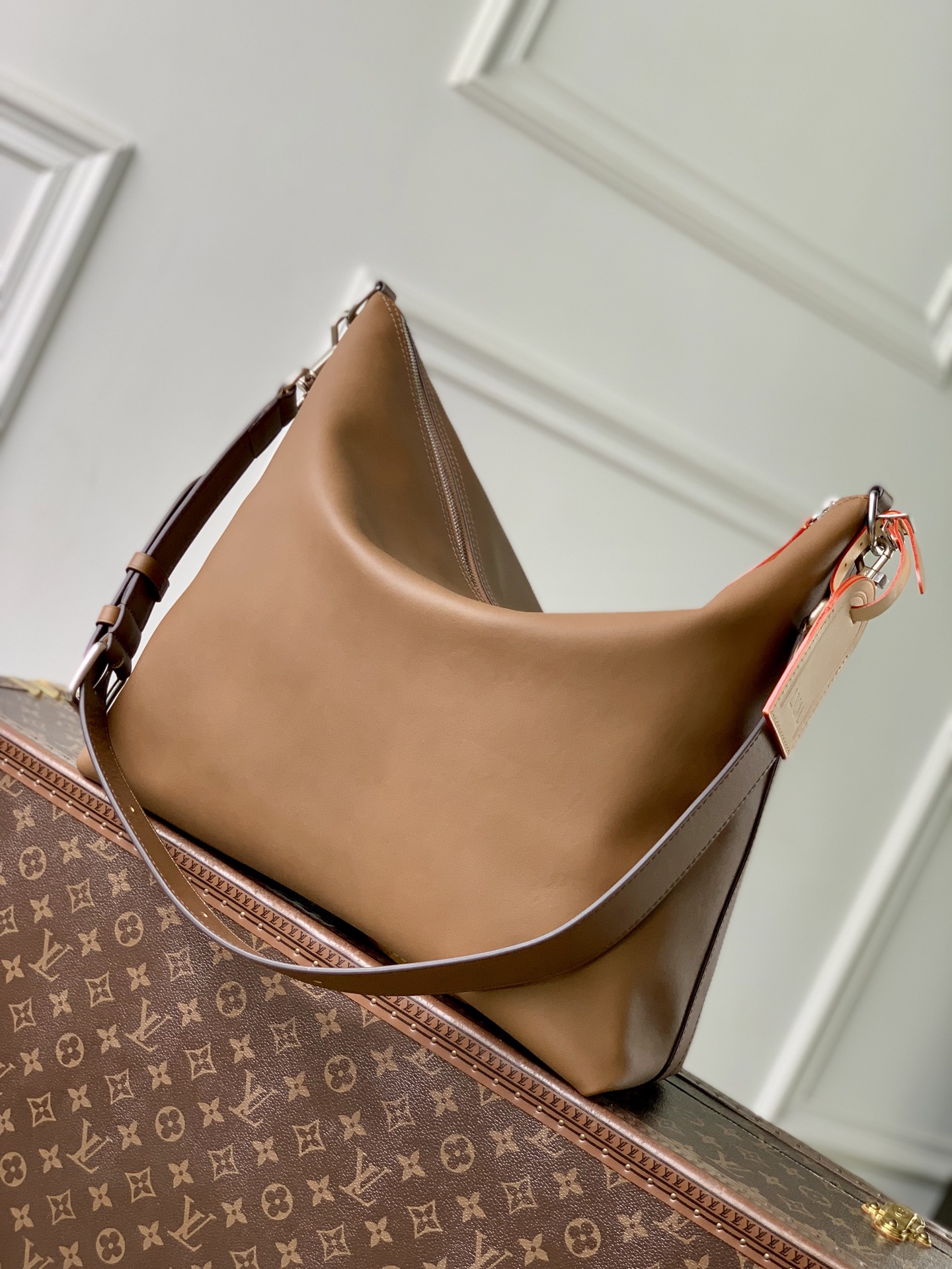 [Louis Vuitton] LV 루이비통 배가본드(Vagabond) 호보백 - 브라운 가방