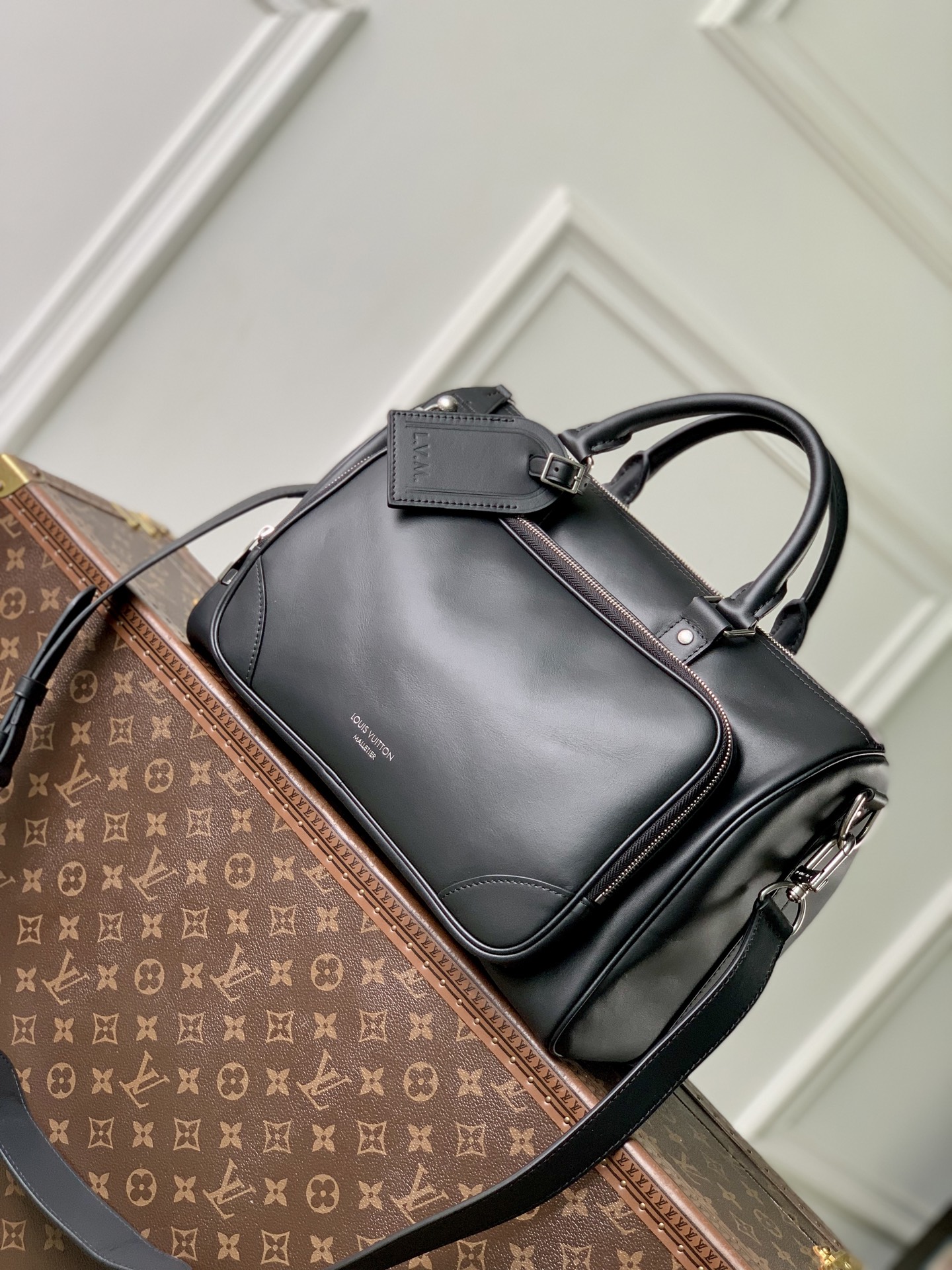 [Louis Vuitton] LV 루이비통 Keepall Cargo Bandoulière 35 키폴 카고 반둘에 35 - 블랙 가방