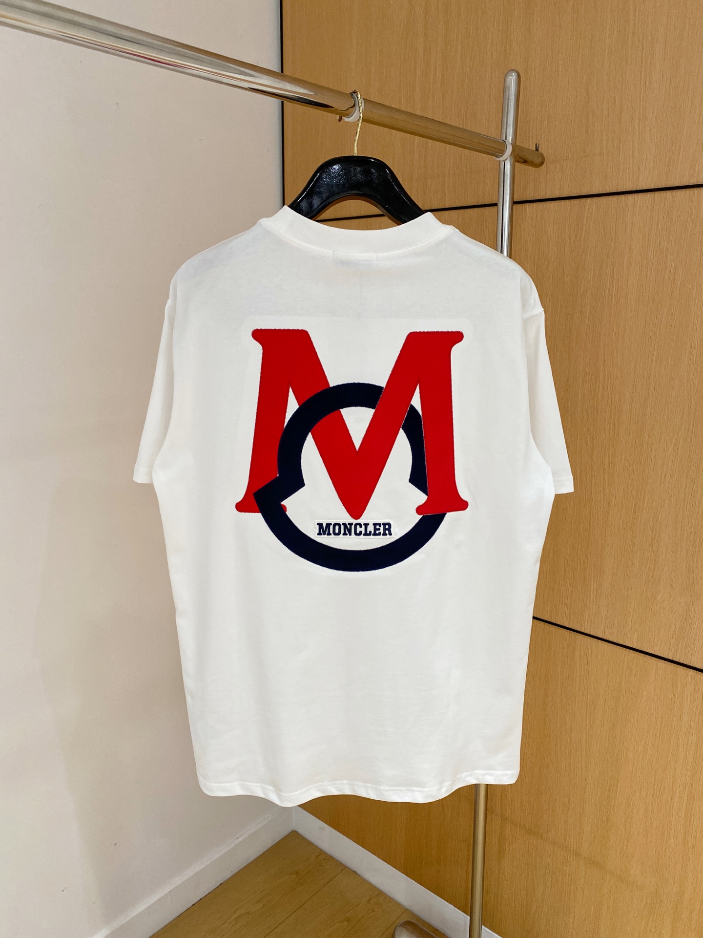 몽클레어 몽클레르(MONCLER) 오버핏 반팔 티셔츠 의류