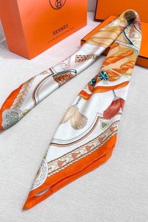 에르메스(HERMES) 스위트 하네스 실크 목도리 스카프