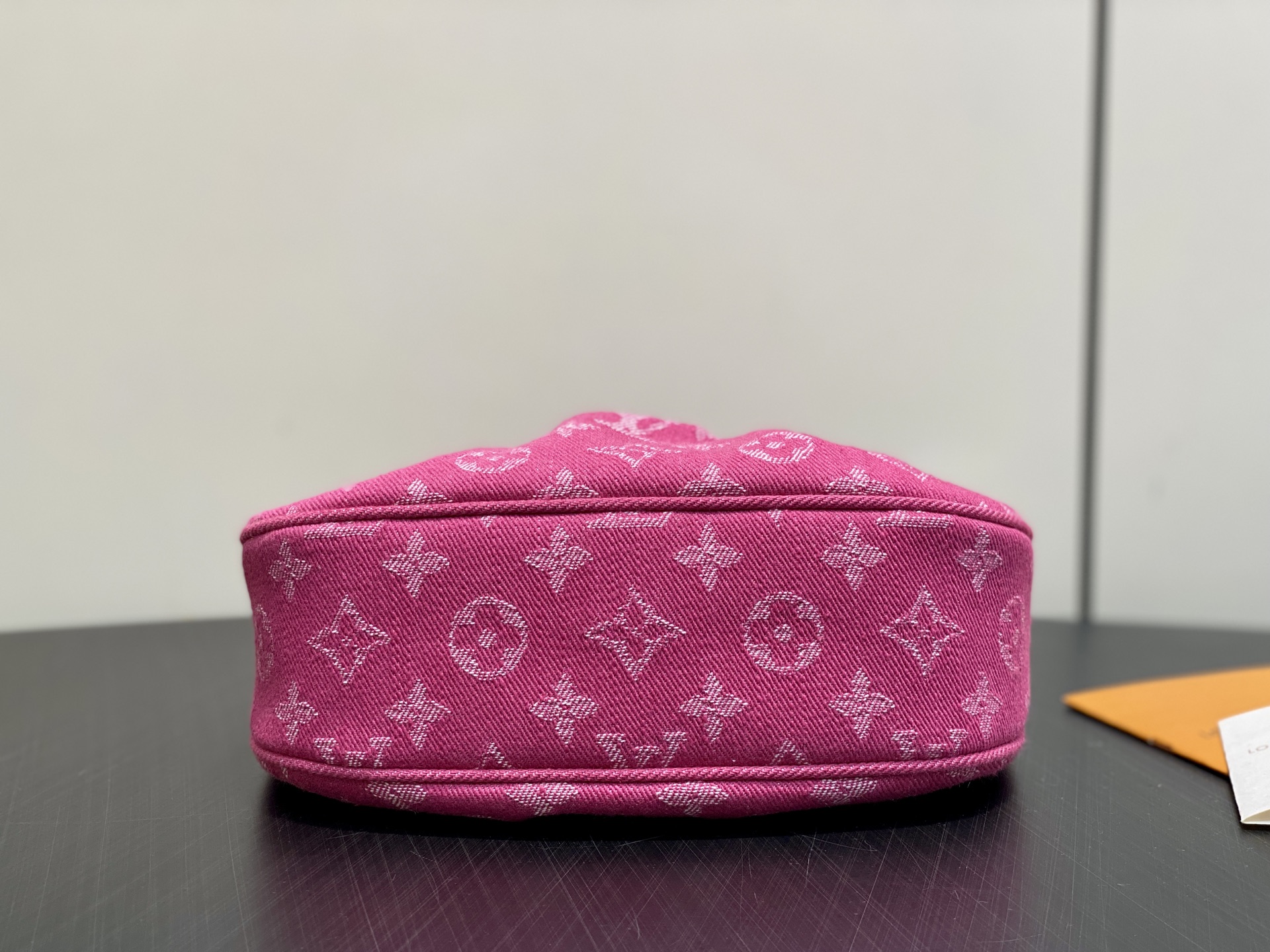 [Louis Vuitton] LV 루이비통 모노그램 데님 포쉐트 밸리 (로즈 핑크) 가방