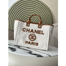 [Chanel] 샤넬 뉴 시즌 투인원 캔버스 쇼퍼 백 토트백 (화이트) 가방