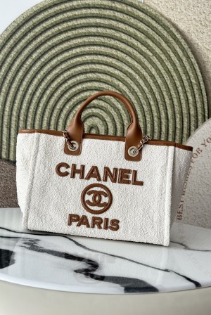 [Chanel] 샤넬 뉴 시즌 투인원 캔버스 쇼퍼 백 미디움 (화이트) 가방