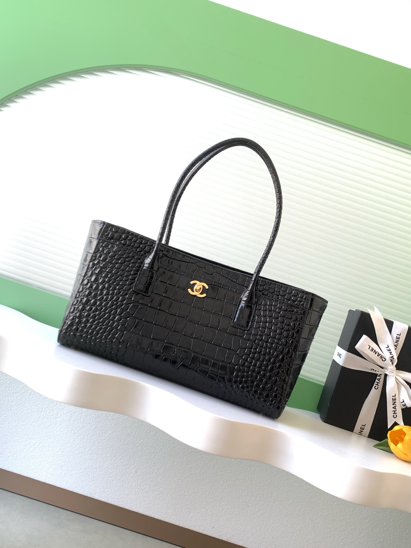 [Chanel] 샤넬 26S Cerf 서프 백 미디움 토트백 (블랙) 가방