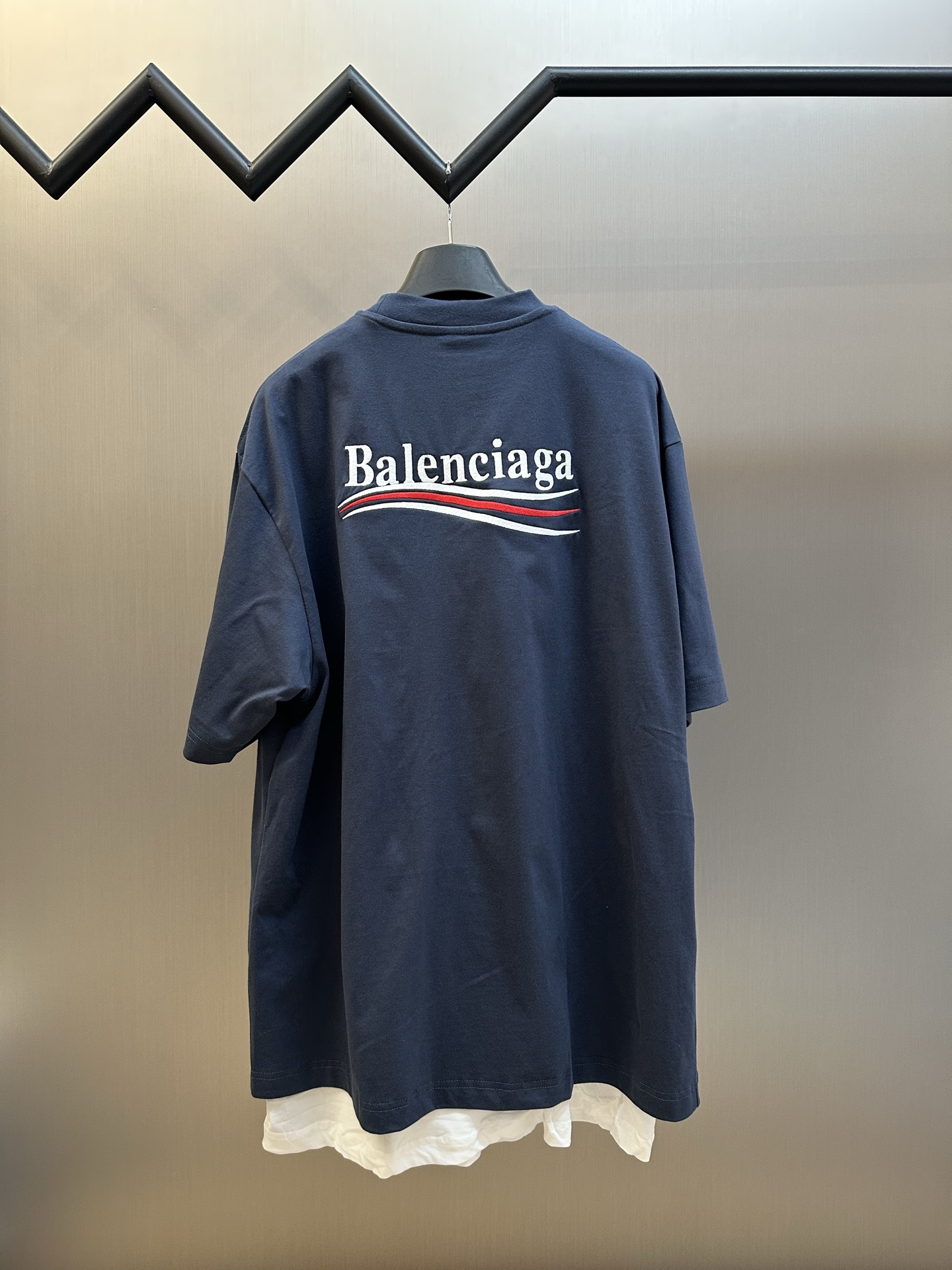 발렌시아가(BALENCIAGA) 레이어드 자수 반팔 티셔츠 의류