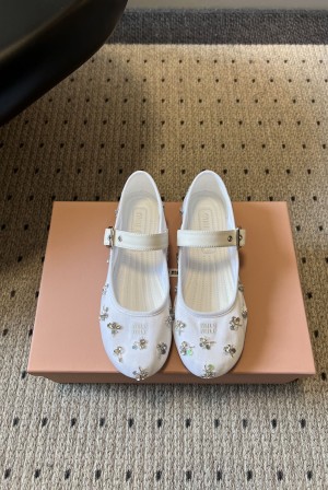 미우미우(MIU MIU) 큐빅 플라워 메리제인 슈즈 신발
