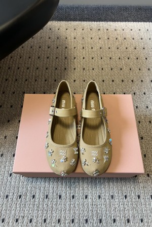 미우미우(MIU MIU) 큐빅 플라워 메리제인 슈즈 신발