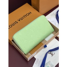[Louis Vuitton] LV 루이비통 지피(Zippy) 월렛 - 마카 그린 지갑