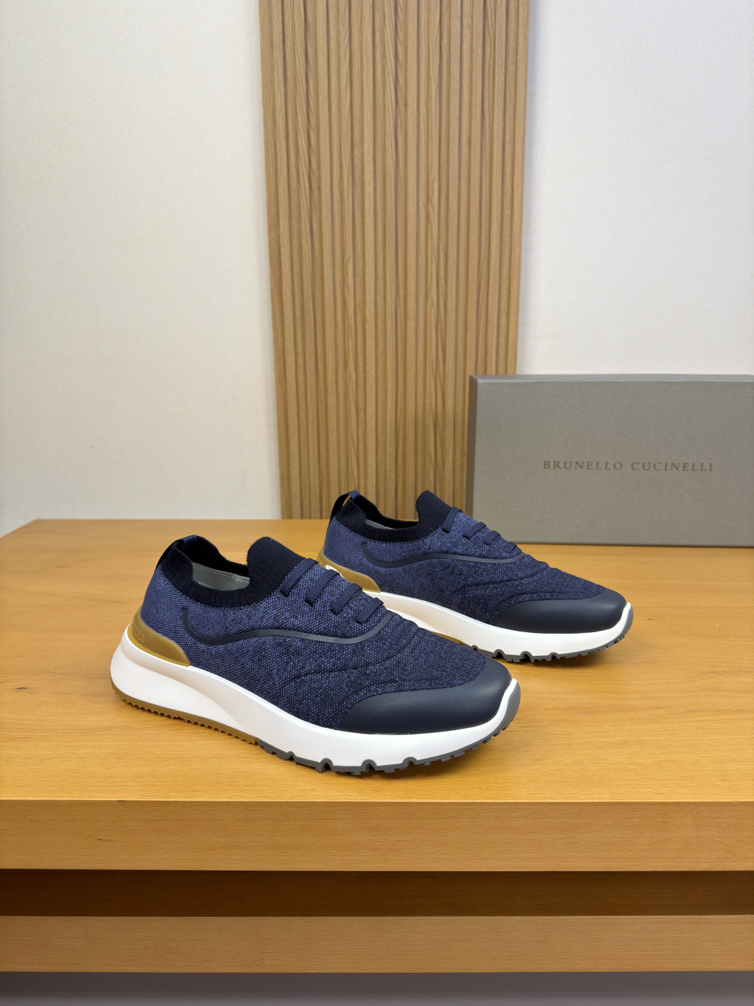 [Brunello Cucinelli] 브루넬로 쿠치넬리 하이엔드 캐주얼 스니커즈 신발