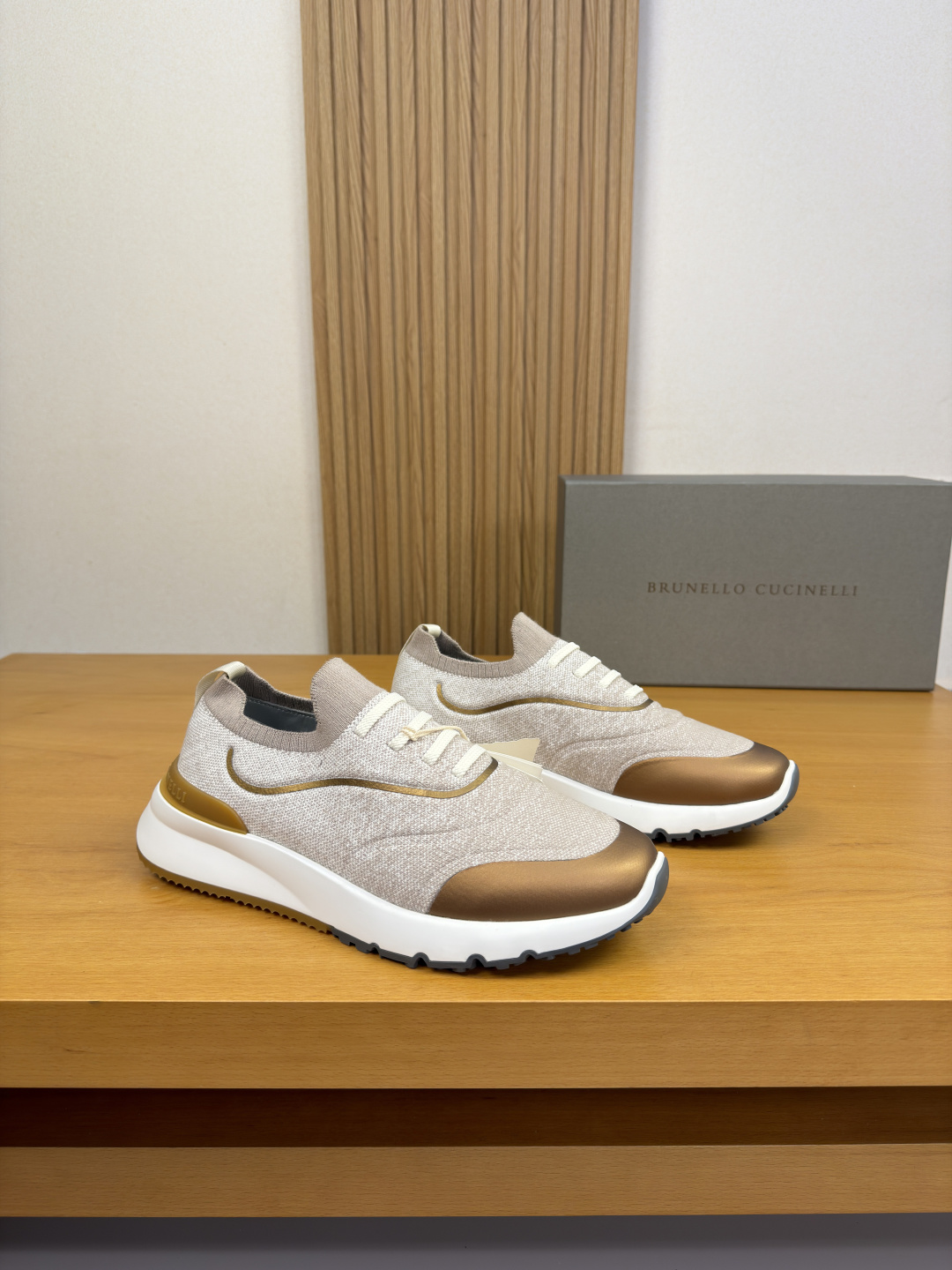 [Brunello Cucinelli] 브루넬로 쿠치넬리 하이엔드 캐주얼 스니커즈 신발