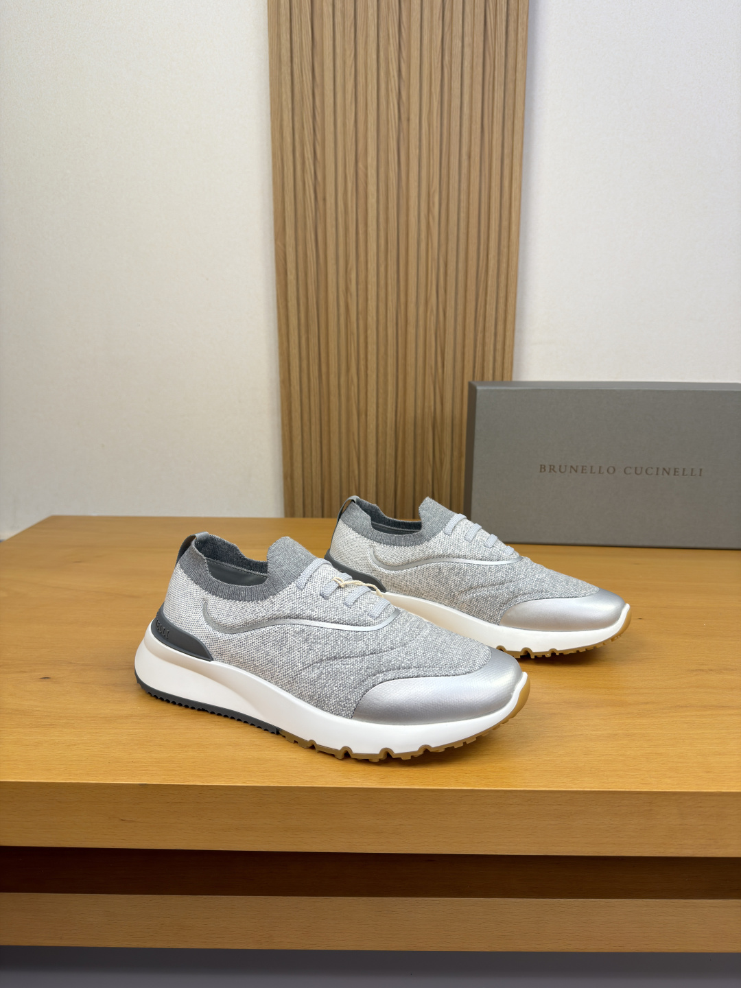 [Brunello Cucinelli] 브루넬로 쿠치넬리 하이엔드 캐주얼 스니커즈 신발