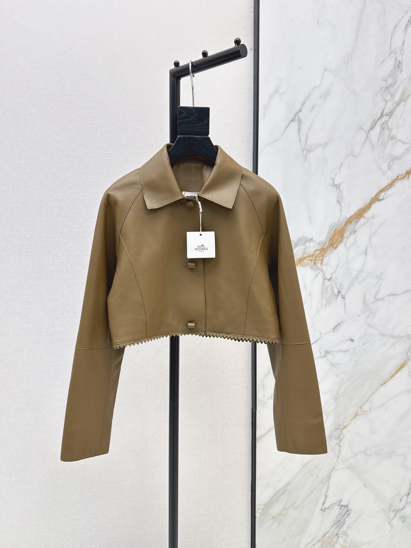 [Hermes] 에르메스 26SS 하이엔드 고트스킨(염소 가죽) 자켓 스커트 세트 셋업 의류