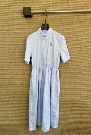 [miumiu] 미우미우 26SS 빈티지 무드 깅엄 체크 원피스 의류