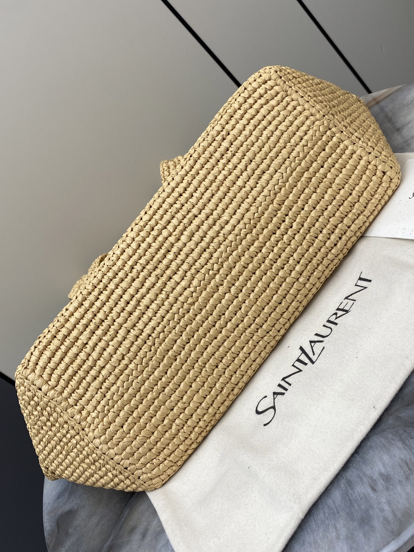 [YSL] 생로랑 아이케어(Icare) 스몰 쇼퍼백 (868748) 가방