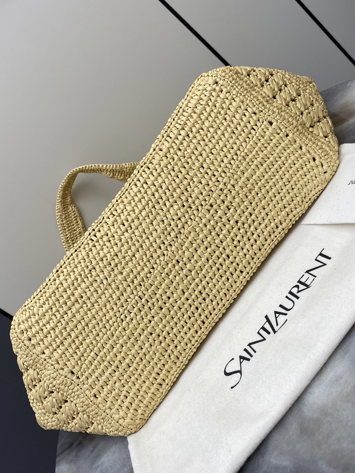[YSL] 생로랑 아이케어(Icare) 스몰 쇼퍼백 (868748) 가방