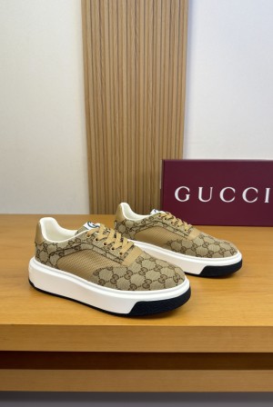 [GUCCI] 구찌 프리미엄 나파 카프스킨 스니커즈 신발