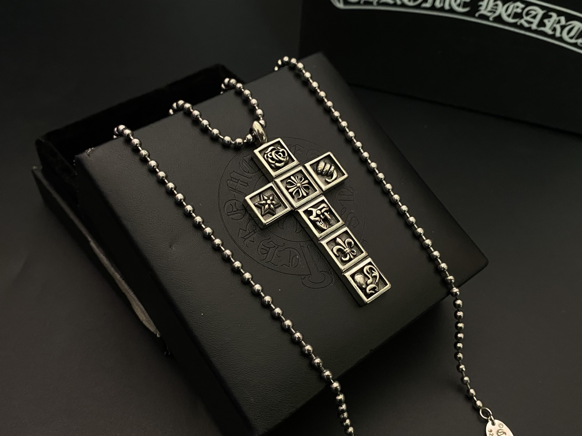 크롬하츠(CHROME HEARTS) 멀티 크로스 목걸이 악세사리