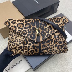 YSL 생로랑 엔벨로프(Envelope) 대형 레오파드 숄더백 가방