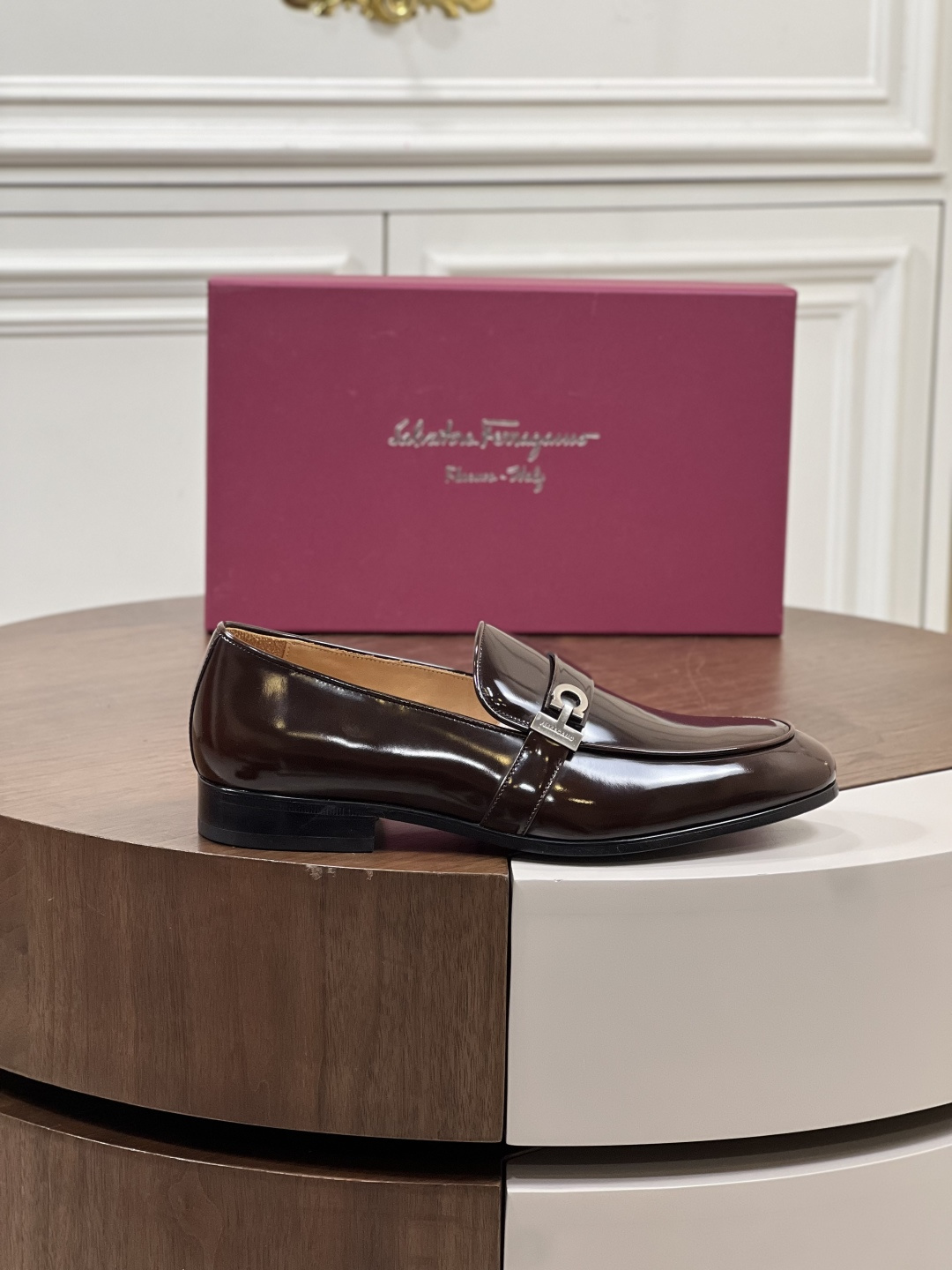 Ferragamo 페라가모 남성 클래식 비즈니스 로퍼 구두 신발