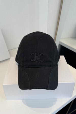 셀린느(CELINE) 클래식 볼캡 모자