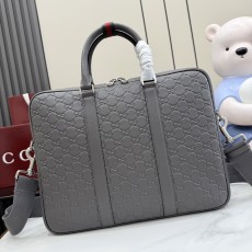GUCCI 구찌 GG 엠블럼(GG Emblem) 엠보싱 레더 서류 브리프케이스 - 그레이 가방