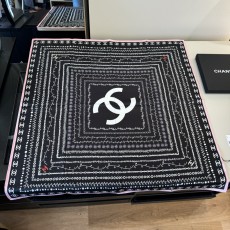 샤넬(CHANEL) 트윌 실크 목도리 스카프