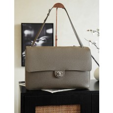 [CHANEL] 샤넬 26S 맥시 플랩 백 가방 AS6233
