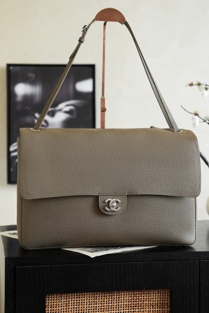 [CHANEL] 샤넬 26S 맥시 플랩 백 가방 AS6233
