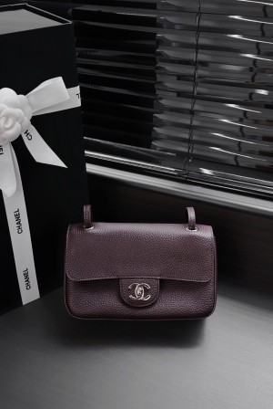 [CHANEL] 샤넬 26B 미니 플랩백 (레더 스트랩) 가방 / AS6573