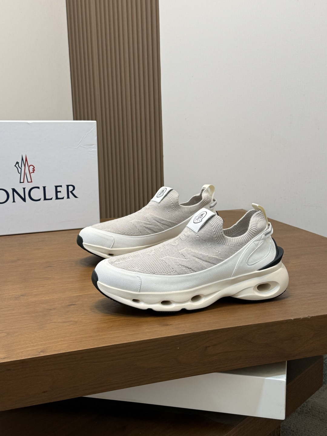 Moncler 몽클레어 몽클레르 하이테크 하이브리드 캐주얼 스니커즈 신발