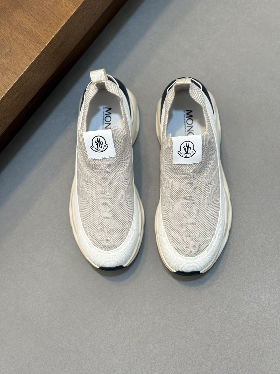 Moncler 몽클레어 몽클레르 하이테크 하이브리드 캐주얼 스니커즈 신발