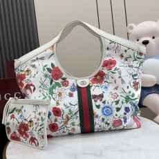 GUCCI 구찌 Generation Gucci 지글리오(Giglio) 대형 토트백 (화이트) 가방