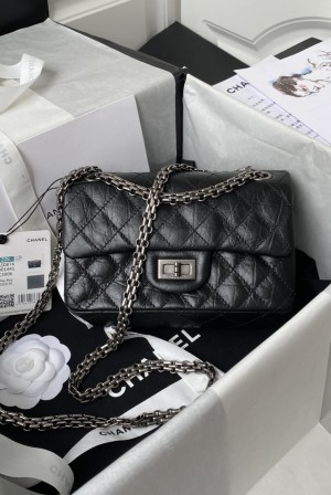Chanel 샤넬 리이슈(Reissue) 2.55 미니 플랩백 가방