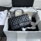 Chanel 샤넬 리이슈(Reissue) 2.55 미디움 플랩백 가방