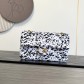 CHANEL 샤넬 26A 레오파드 쉬어링 클래식 플랩 미디엄 백 가방