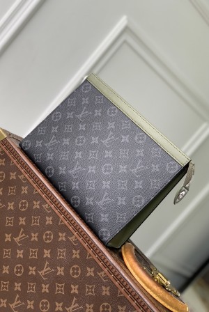 LOUIS VUITTON LV 루이비통 Pochette Voyage 모노그램 이클립스 클러치 백 / 포쉐트 보야지 (M28841) 가방
