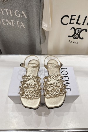 로에베(LOEWE) 아나그램 스트랩 플랫 샌들 신발