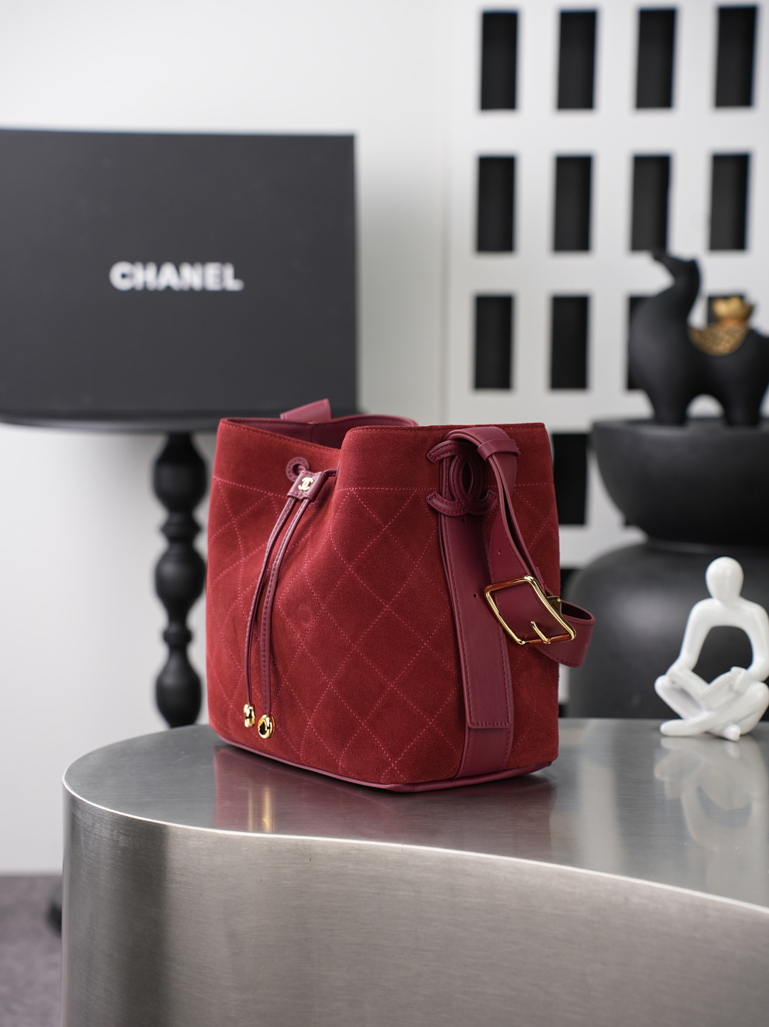 CHANEL 샤넬 26B 스웨이드 버킷백 (라지) 가방 / 6584