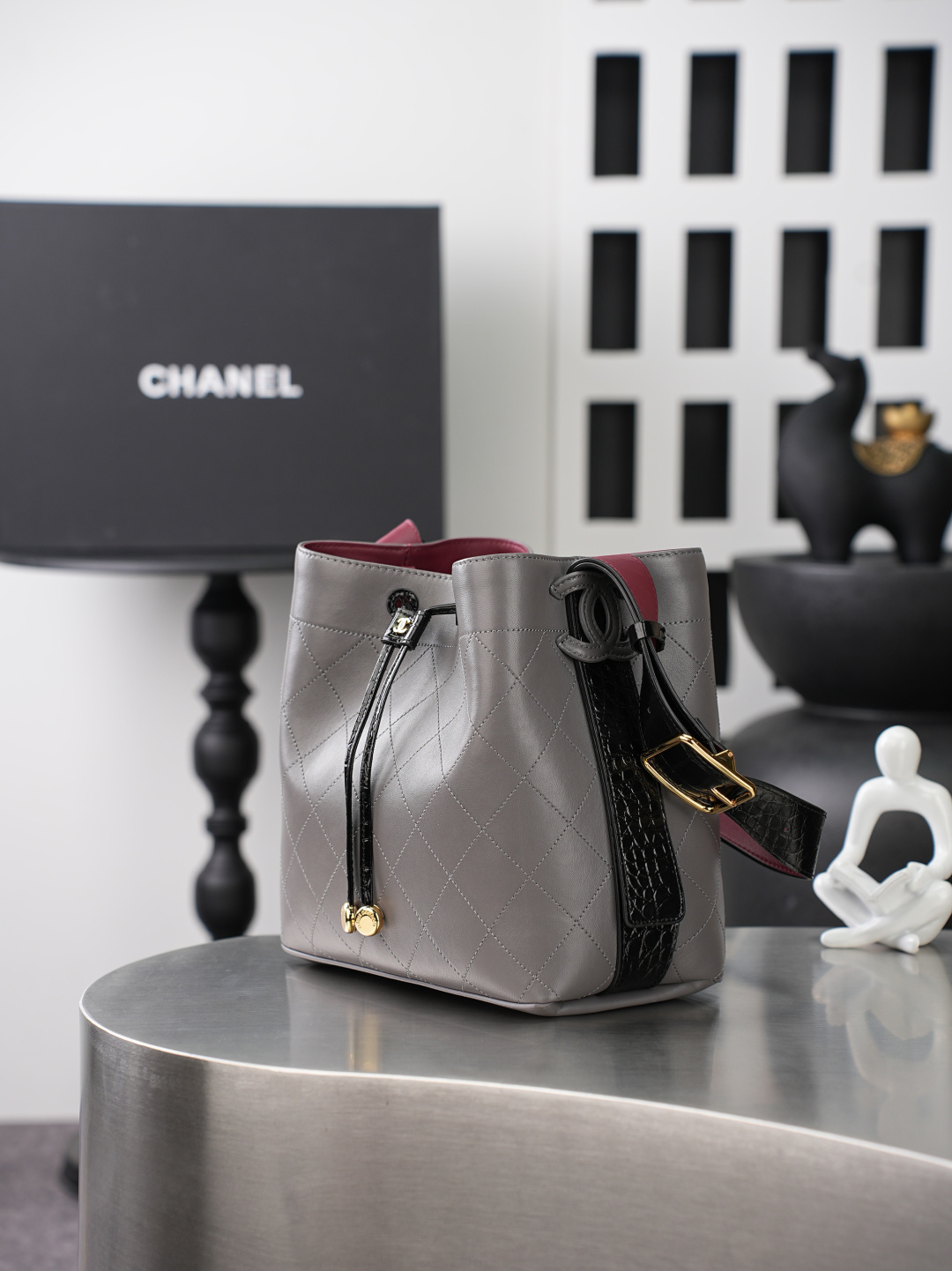 CHANEL 샤넬 26B 램스킨  버킷백 (라지) 가방 / 6584