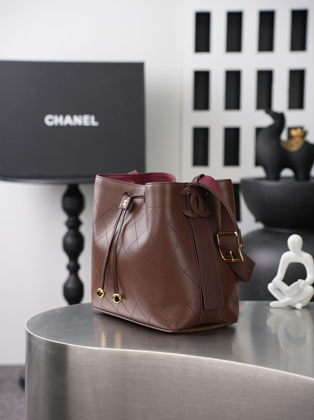 CHANEL 샤넬 26B 램스킨  버킷백 (라지) 가방 / 6584