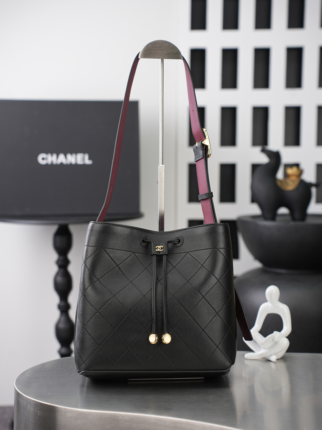 CHANEL 샤넬 26B 램스킨  버킷백 (라지) 가방 / 6584