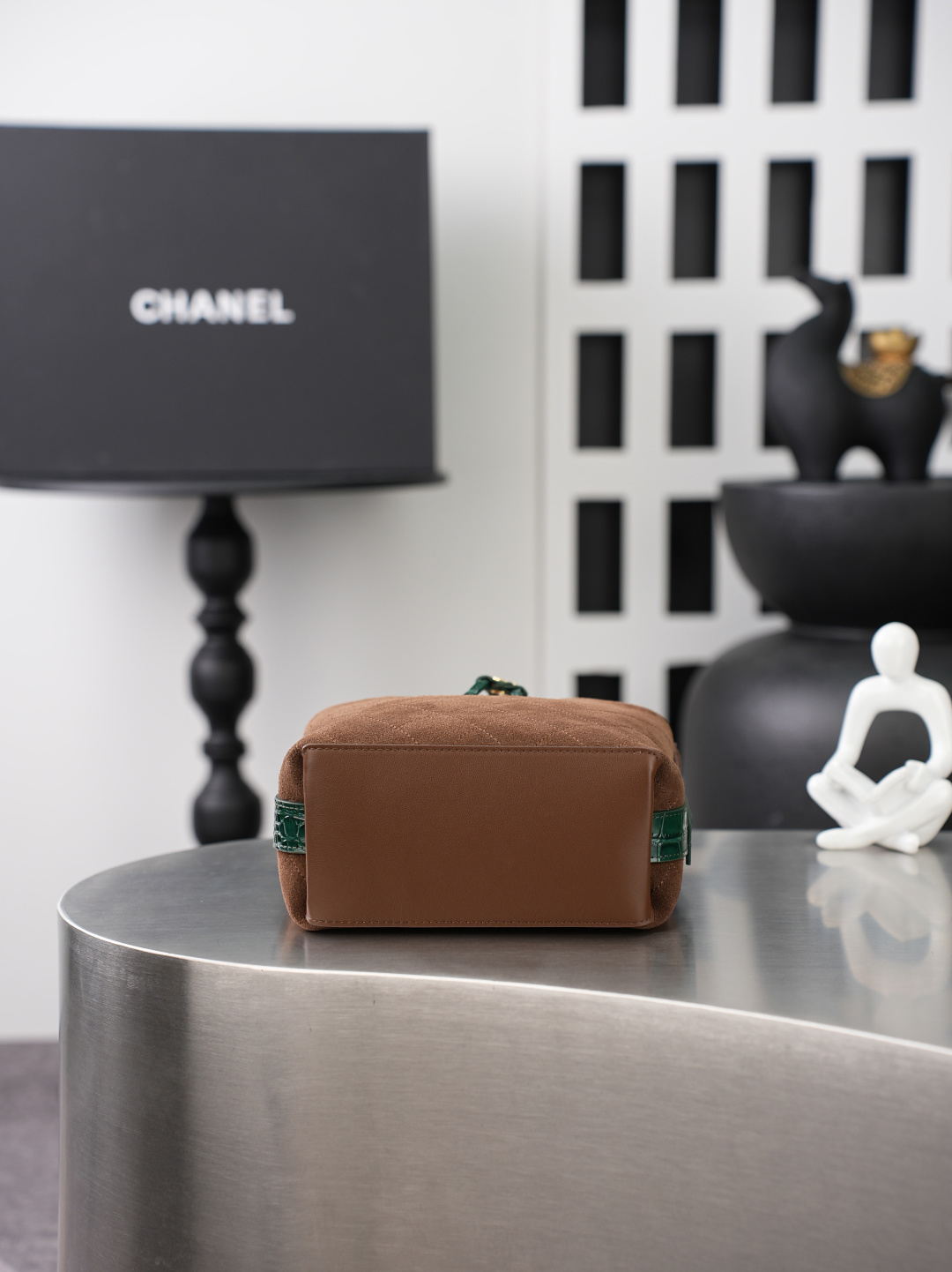 CHANEL 샤넬 26B스웨이드 버킷백 (스몰) 가방 / 6537