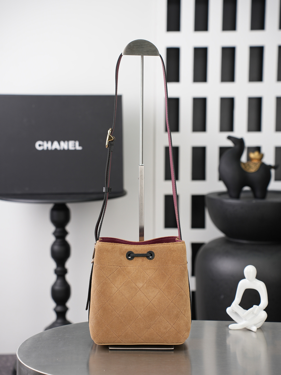 CHANEL 샤넬 26B스웨이드 버킷백 (스몰) 가방 / 6537