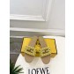 펜디(FENDI) 컷아웃 자수 플랫 슬리퍼 신발