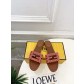 펜디(FENDI) 컷아웃 자수 플랫 슬리퍼 신발