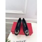 페라가모(FERRAGAMO) 금속 버클 블록힐 펌프스 신발