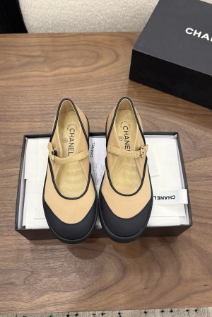 샤넬(CHANEL) 배색 캡토 메리제인 플랫 신발
