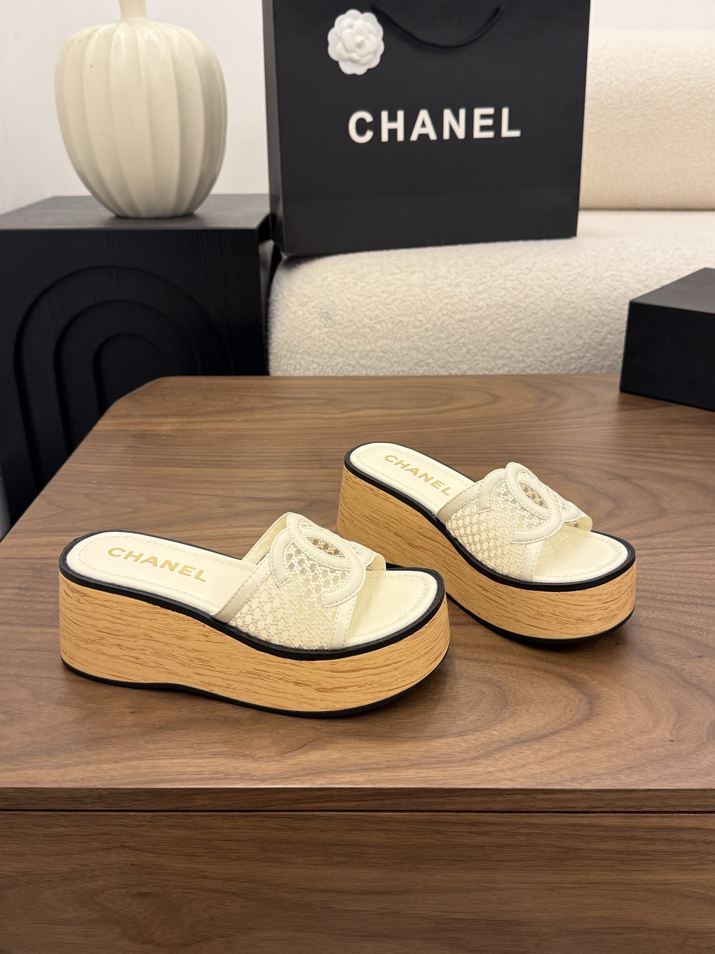 샤넬(CHANEL) 짜임 웨지 슬리퍼 신발