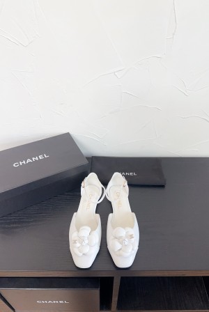 샤넬(CHANEL) 까멜리아 컷아웃 샌들 신발