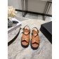 프라다(PRADA) 크로스 스트랩 플랫폼 샌들 신발